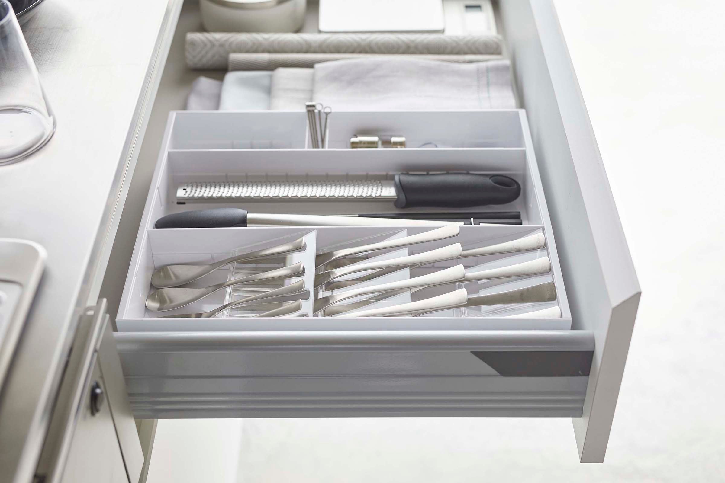 Expandable Cutlery Organizer - Large